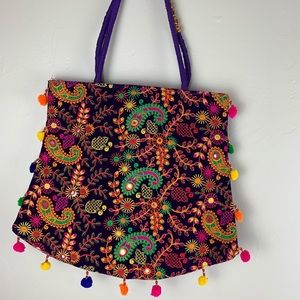Beautiful embroidery bag MULTI-COLORS 😍